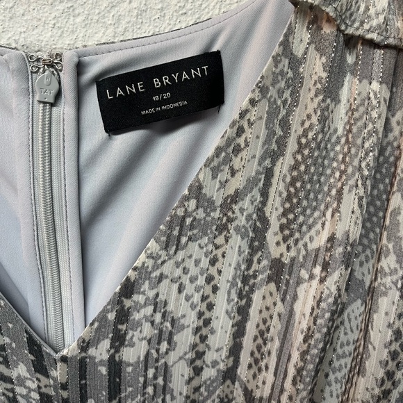 Lane Bryant Elegant Gray Patterned Women's Dress - Picture 3 of 4